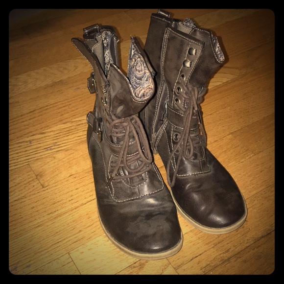 American Rag Shoes - Brown Combat Boots American Rag Shoes - Brown Combat Boots